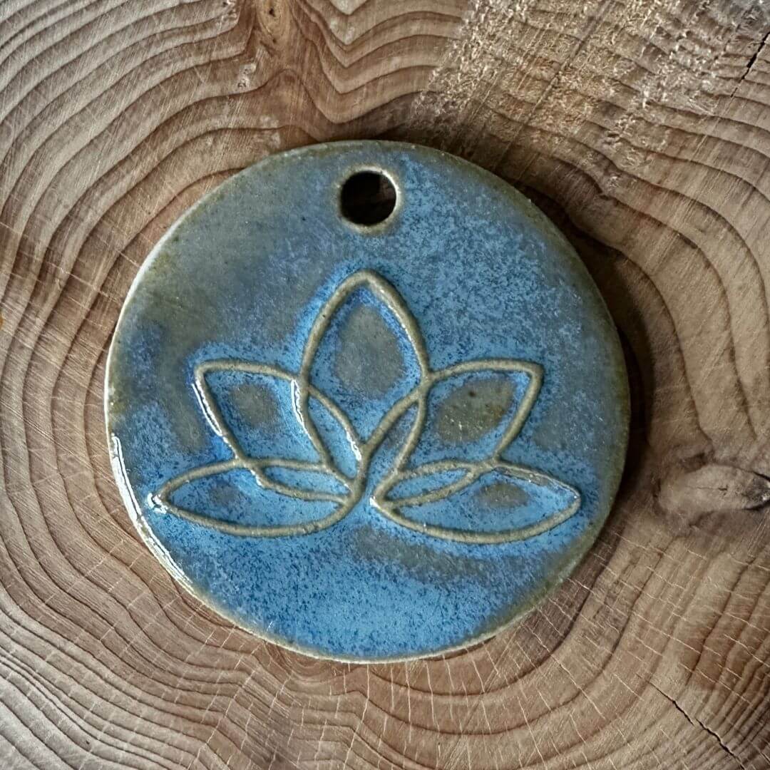 Lotushanger blauwgroen