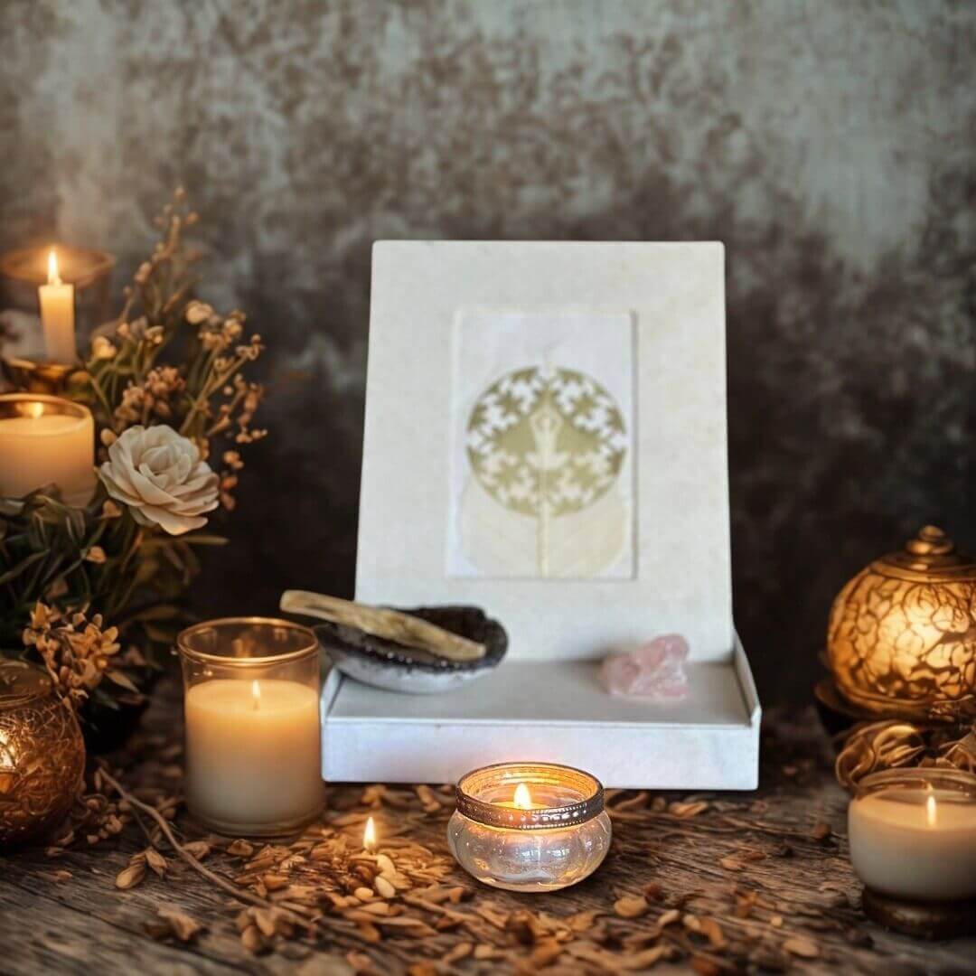 Happy box-inner peace - altaar naturel wit (14) Paars altaar met boeddha print.
